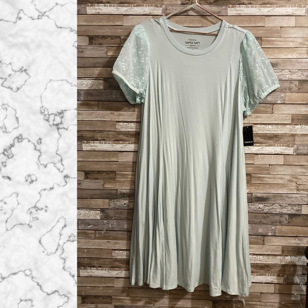 Torrid Puff Sleeve Fit & Flare Dress - Super Soft Size 1